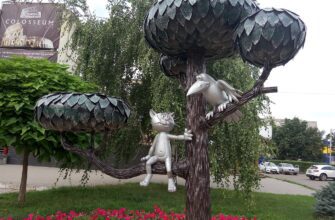 Памятник Котенку с улицы Лизюкова